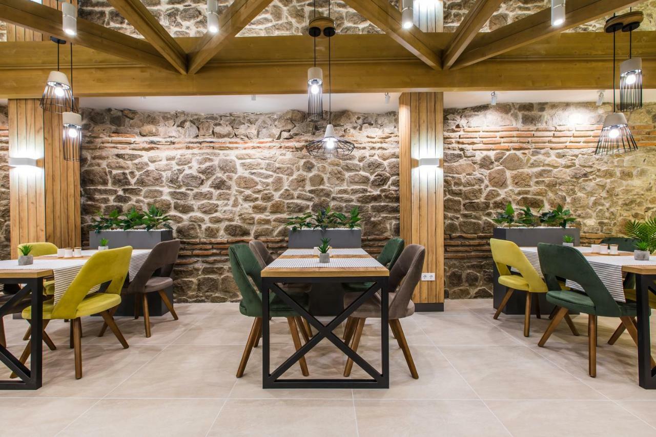 Hillhouse Plovdiv Hotel ภายนอก รูปภาพ